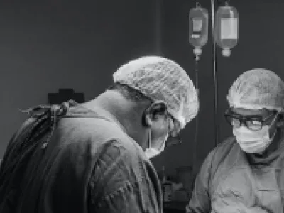 Doctores operando